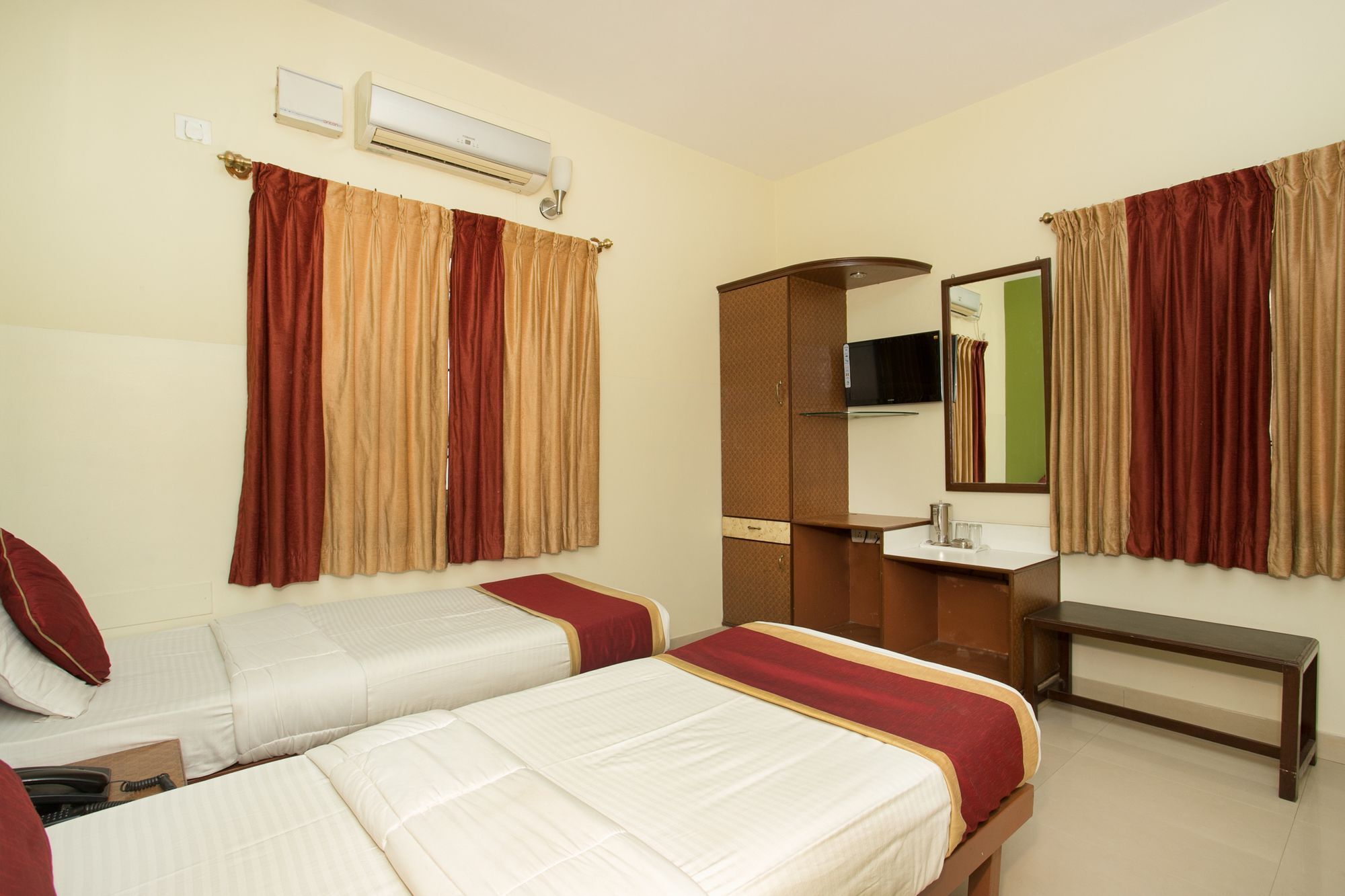 Oyo 10478 Raj Residency Hotel Bangalore Ngoại thất bức ảnh